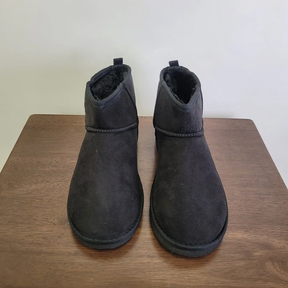 MIA new black *textile